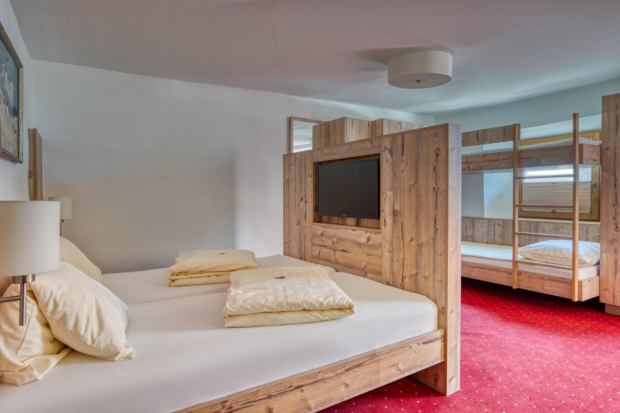 Hotel Jägerhof Oetz Exteriör bild