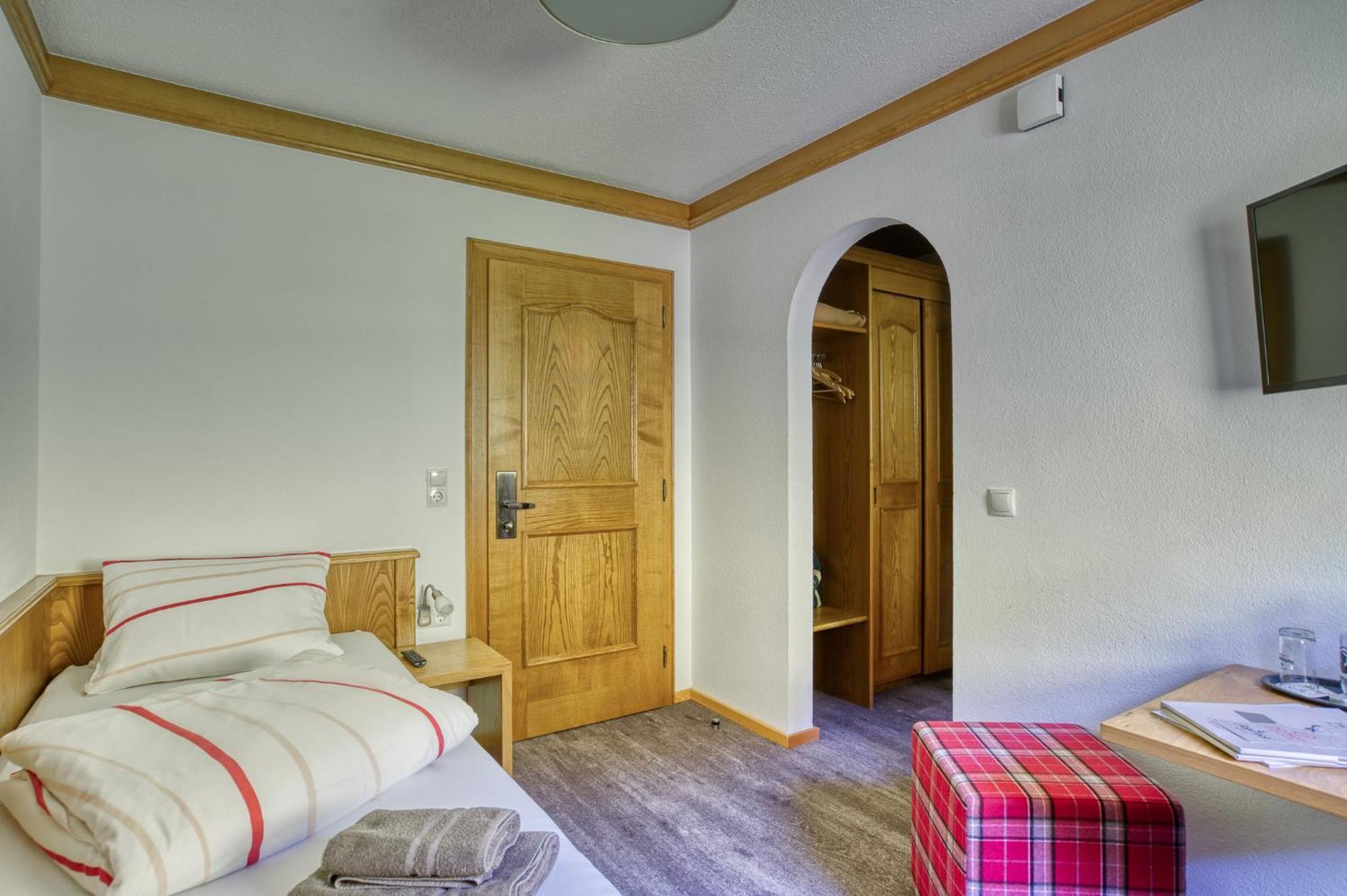 Hotel Jägerhof Oetz Rum bild